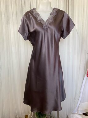 Silky Lace-Trim Nightdress in Deep Purple/Grey 100% Silk Size M